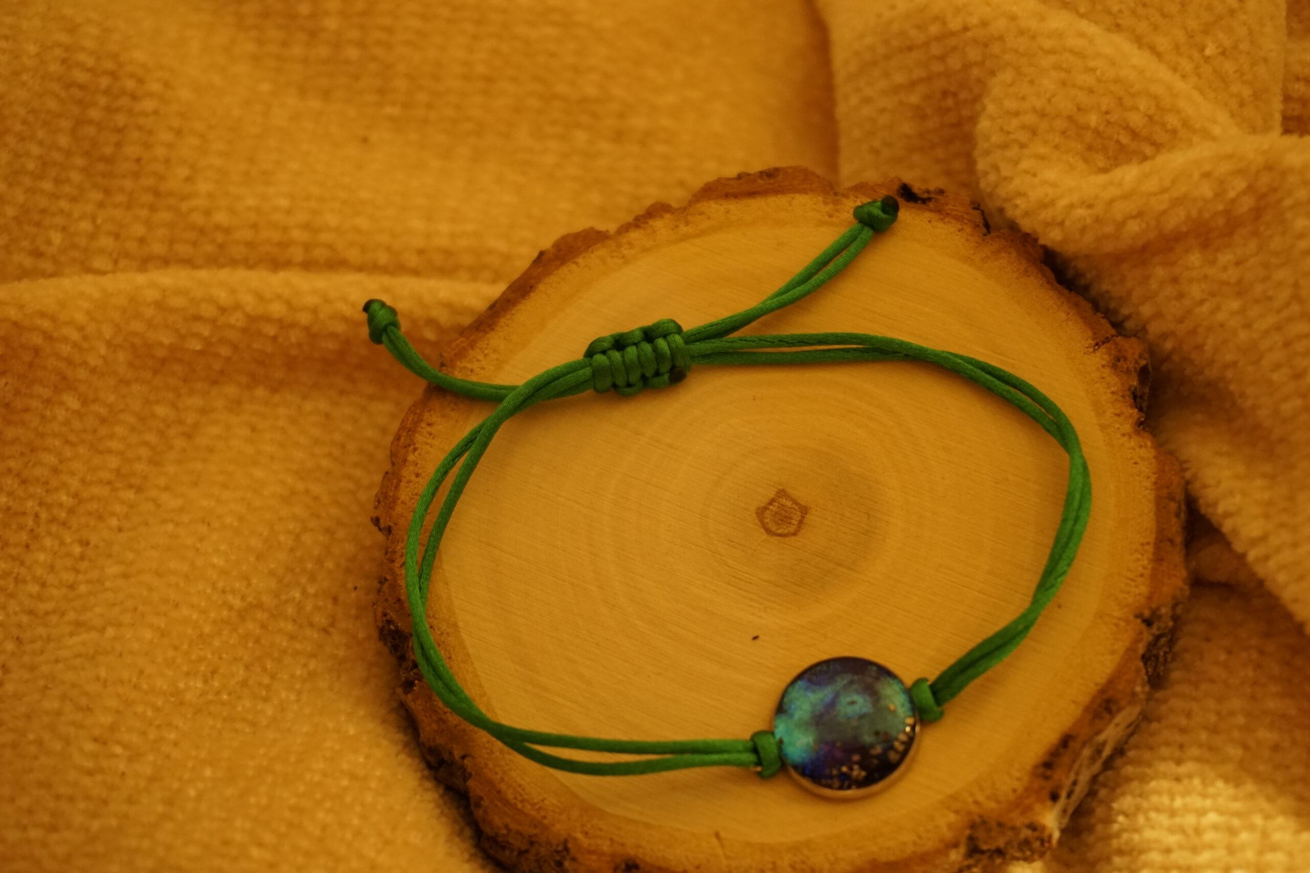 RVS groen satijn armband met Noorderlicht en Pyriet - glow