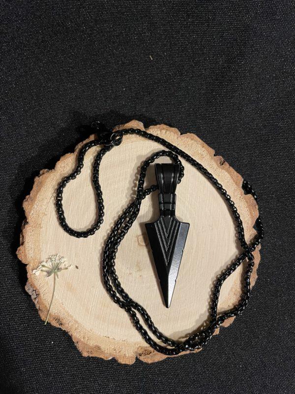 Zwartkleurige Ketting met Punt Hanger – Minimalistisch