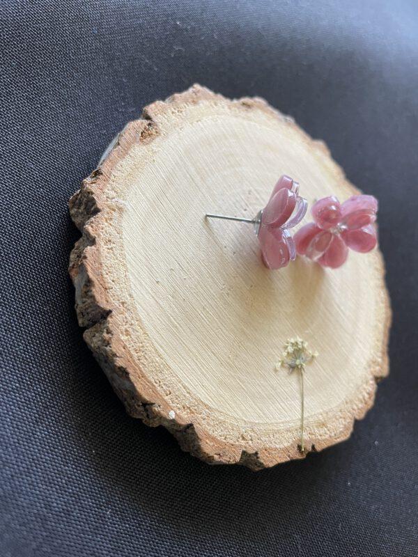 Elegante Bloem oorbellen van Resin en Roestvrij Staal in de kleur Paars 