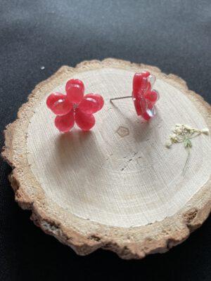 Elegante Bloem oorbellen van Resin en Roestvrij Staal in de kleur Red/pink