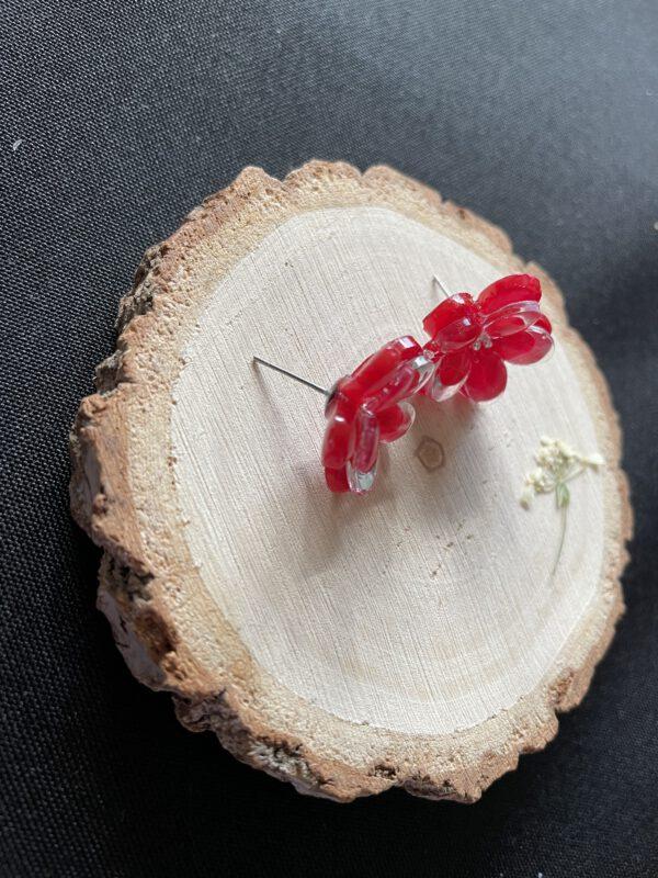 Elegante Bloem oorbellen van Resin en Roestvrij Staal in de kleur rood 