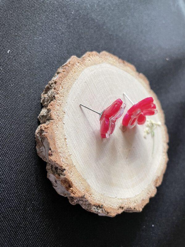 Elegante Bloem oorbellen van Resin en Roestvrij Staal in de kleur Red Roses