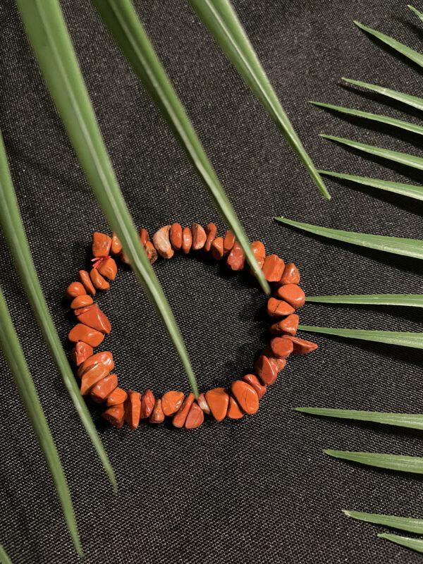 Elastiek armband met Rode Jaspis Split trommelsteentjes