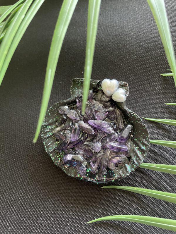 Zwart Glitter Schelp met Amethist Trommelsteentjes